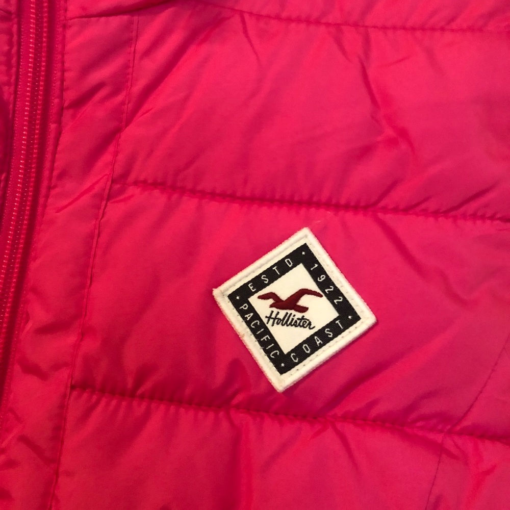 Hollister Pink puffer vest - Picture 3 of 5